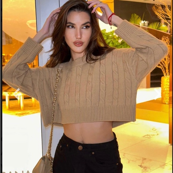 Creamy Latte Crop Pullover Sweater - Picture 2 of 3